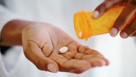 pill_pills_antibiotic_iStock-1365606038.jpg