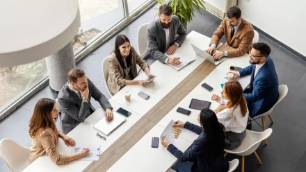 leadership-team-meeting-1200x675.webp