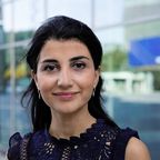 Moderator Dina Lakayan