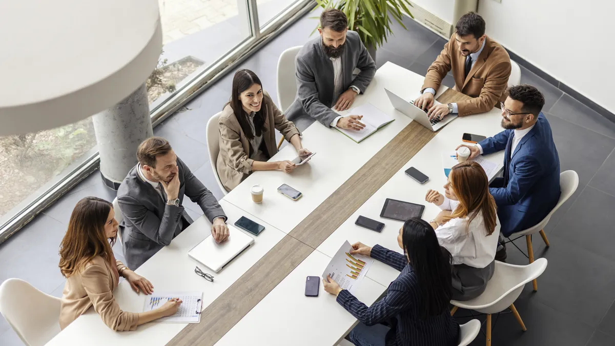 leadership-team-meeting-1200x675.webp