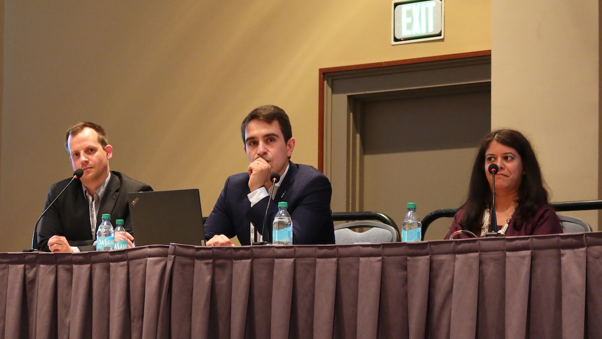 AI-DIA-panel.JPG